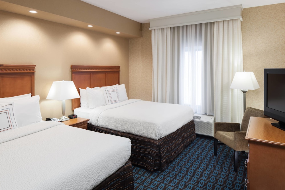 Fairfield Inn & Suites by Marriott Jacksonville Butler Blvd - photo 9