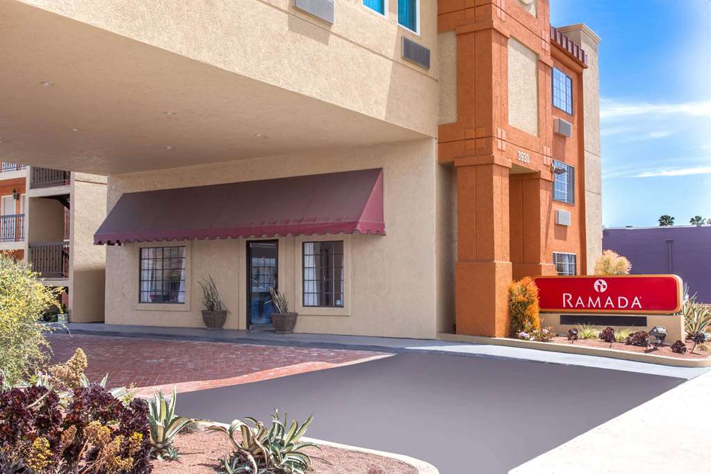 Ramada by Wyndham Culver City in Culver, United States