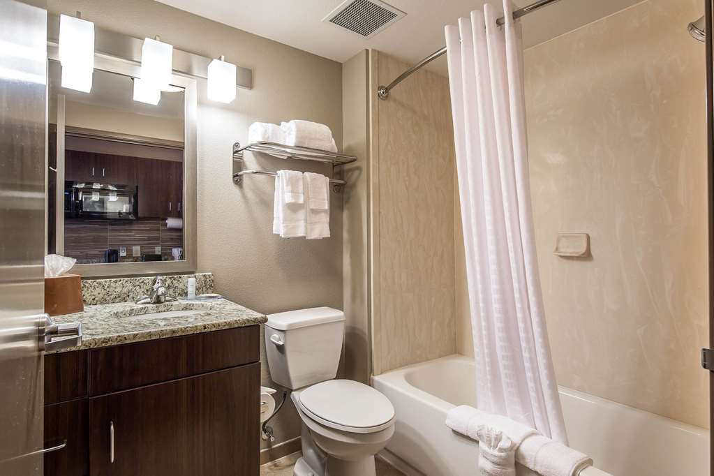 Suburban Studios Midland I 20 - photo 15