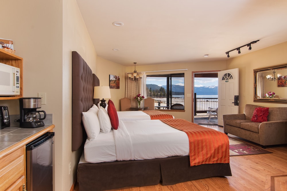 Mourelatos Lakeshore Resort - photo 14