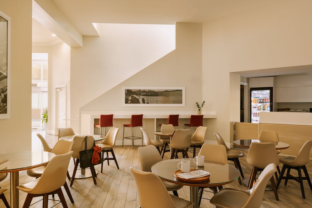 The Point Hotel & Suites by Sonder - photo 26