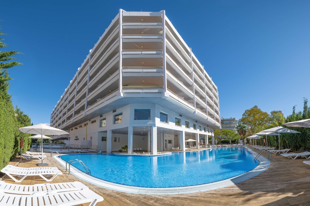 Ponient Pirámide Salou by PortAventura World — 4-Star Luxury Hotel in Salou, Spain
