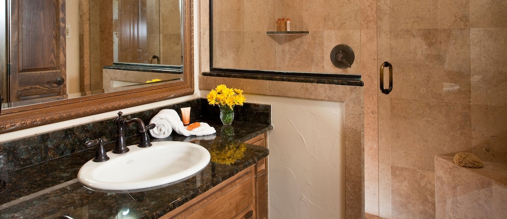 Inn on Lake Granbury a Boutique Hotel - photo 20
