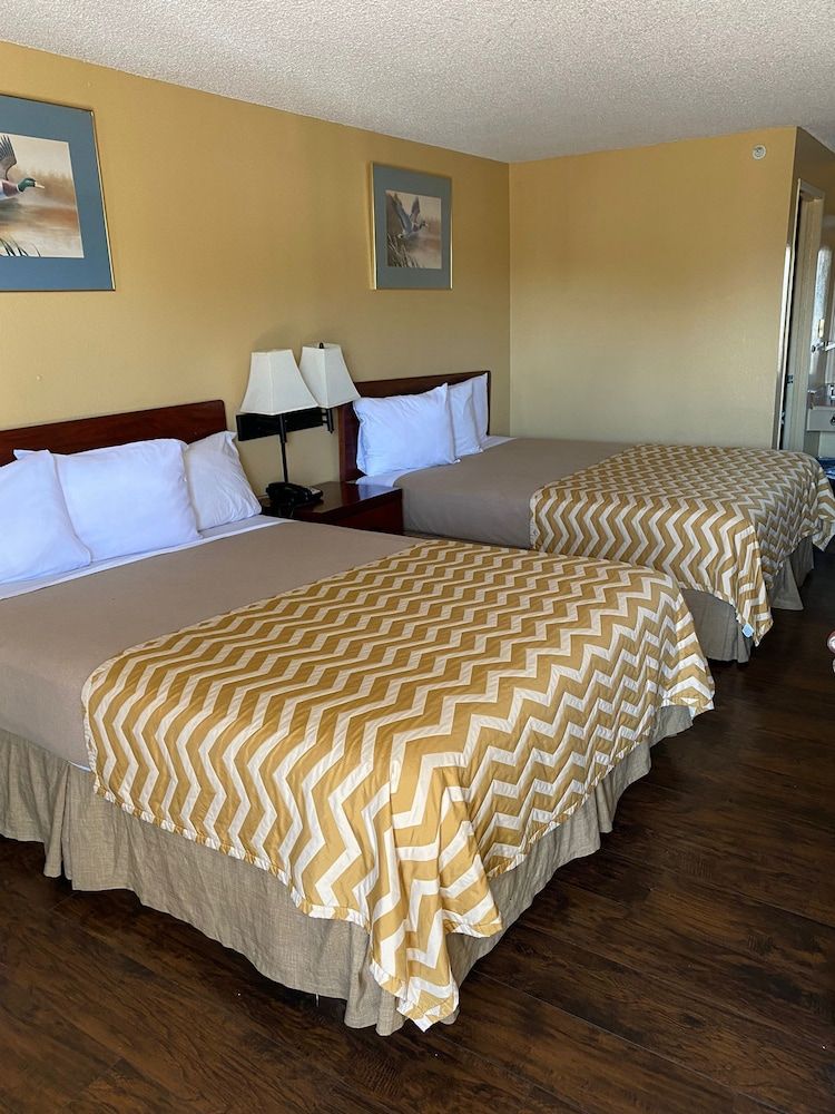 Rodeway Inn Tacoma - photo 2