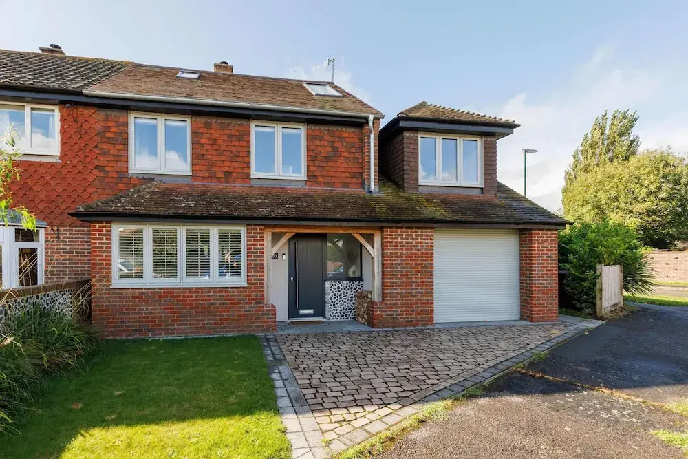 Chic 4 bed Coastal Retreat in Heart of Bosham in Chichester, United Kingdom