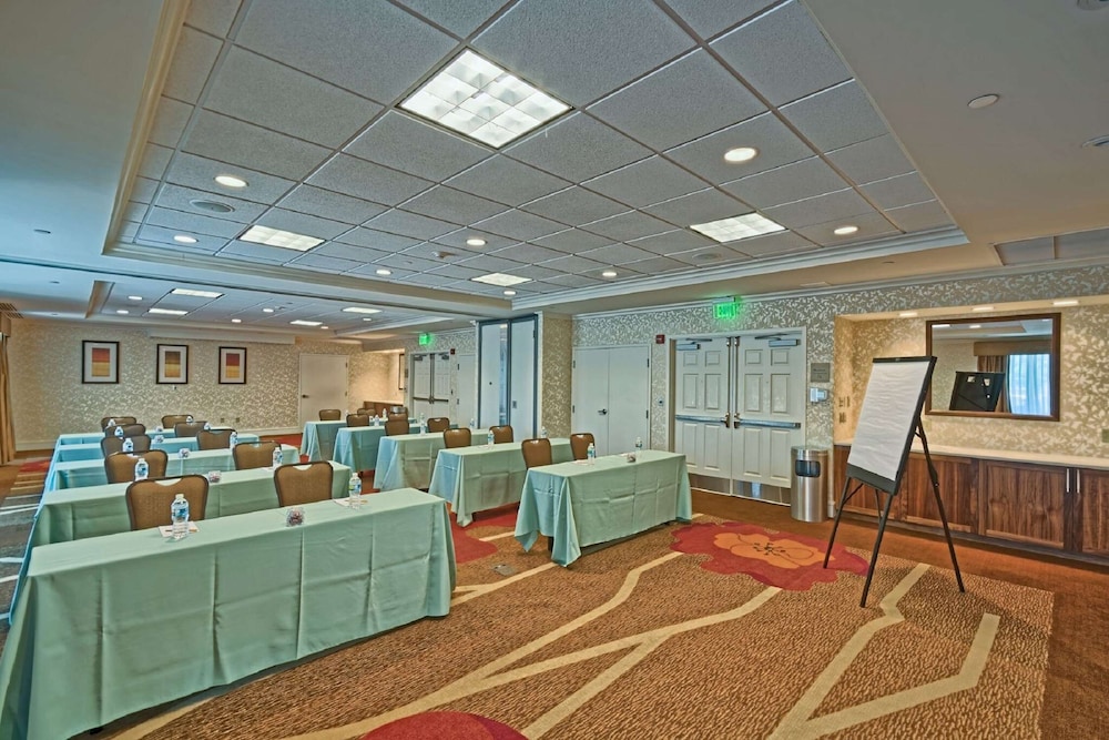 Hilton Garden Inn Mt. Laurel - photo 41