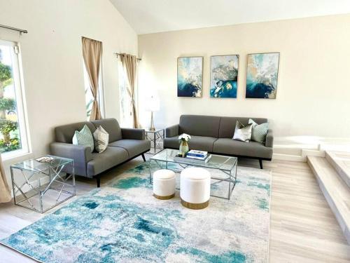 Family Paradise near Disneyland with Sparkling Pool — hotel in Fountain Valley