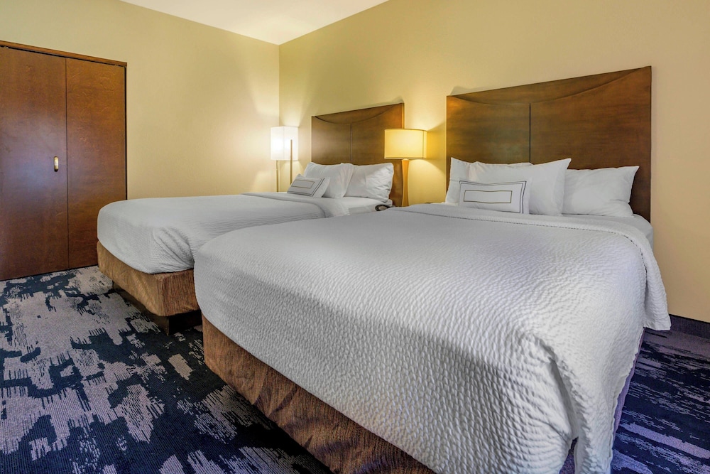 Fairfield Inn & Suites by Marriott Slippery Rock - photo 14