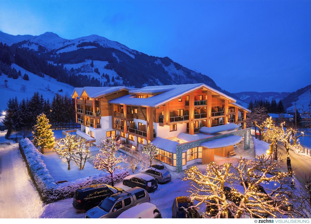 Hotel Alpina - carbon neutral hotel in Rauris