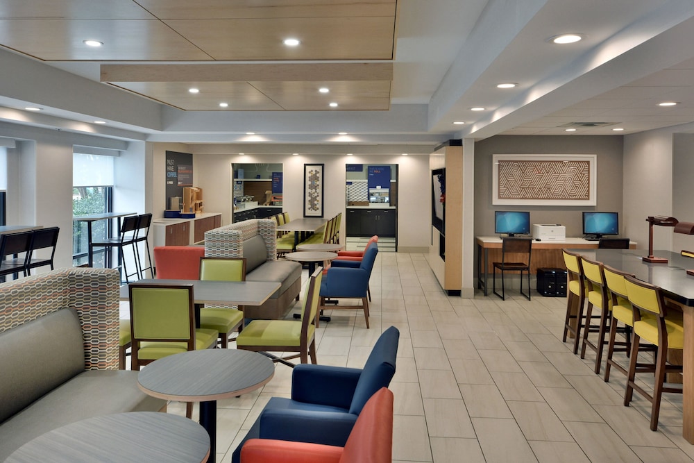 Holiday Inn Express Raleigh Durham Airport by IHG - photo 33