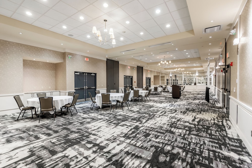 Hilton Promenade at Branson Landing - photo 81