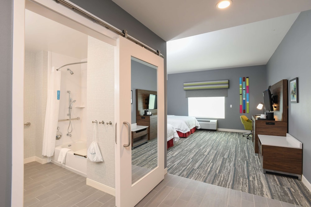 Hampton Inn & Suites Cincinnati Liberty Township - photo 20
