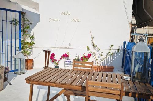 阳光与星空 Time Travel — 4-Star Luxury Hotel in Athens, Greece