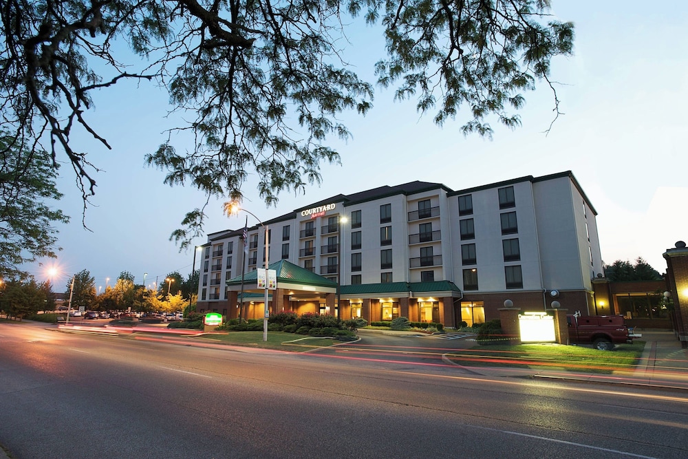 Courtyard by Marriott Bloomington - photo 54