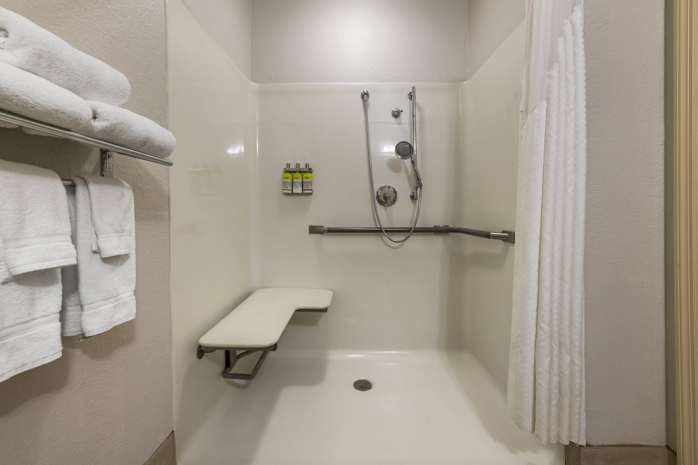 Holiday Inn Express Hotel & Suites The Villages by IHG - photo 31
