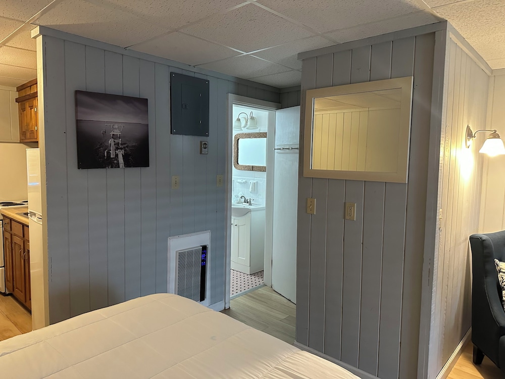 Vineyard Harbor Motel Private Beach - photo 186