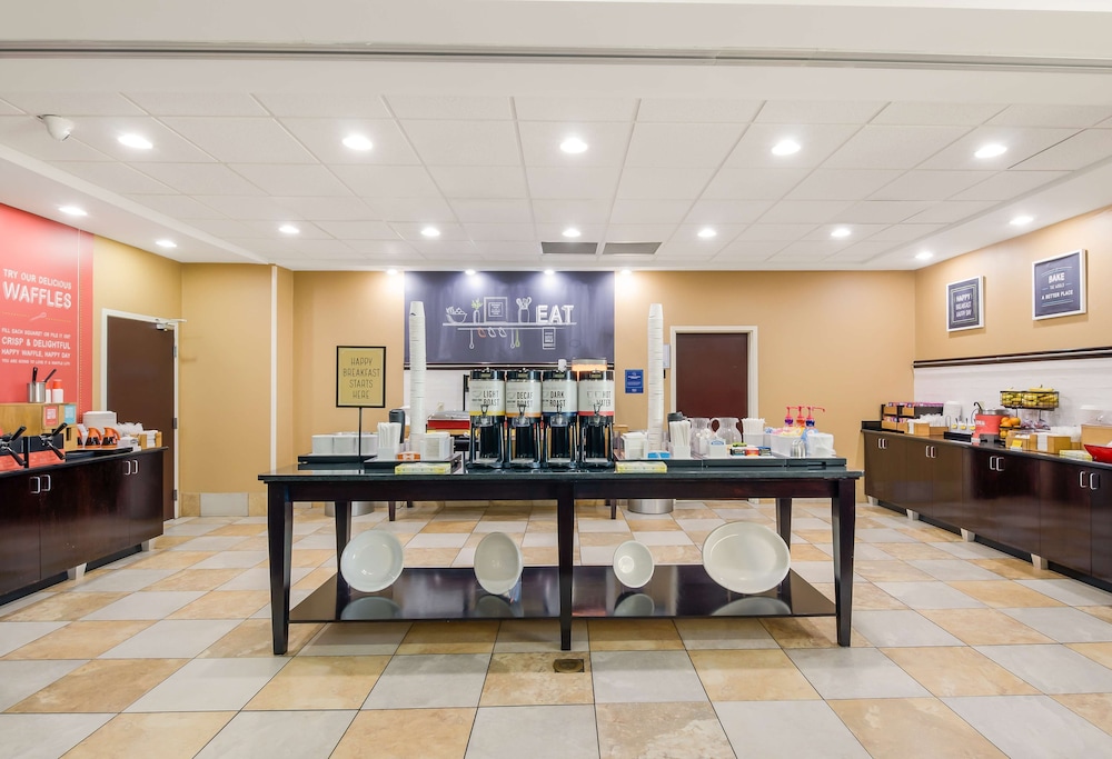 Hampton Inn Galax - photo 32