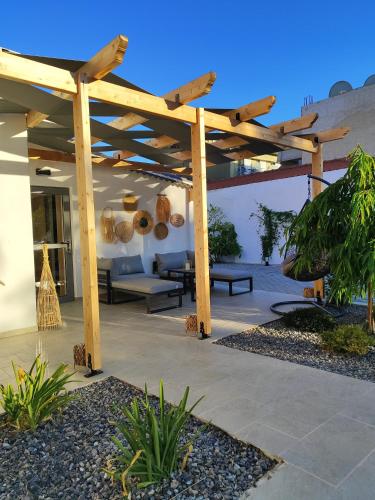 Centro Stone House — Tolon — photo 2