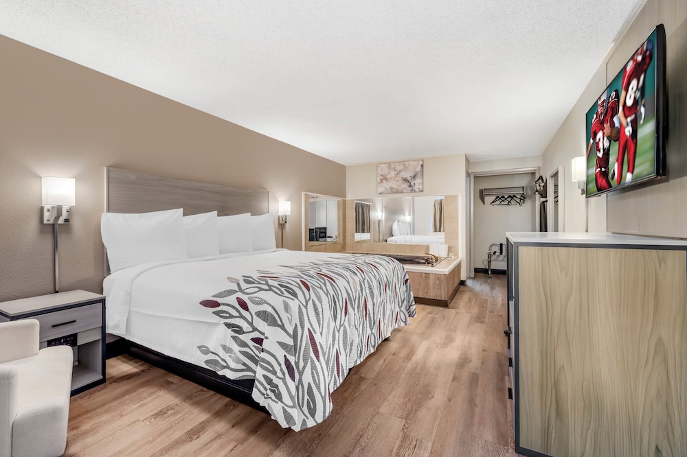 Red Roof Inn Stroudsburg - photo 11