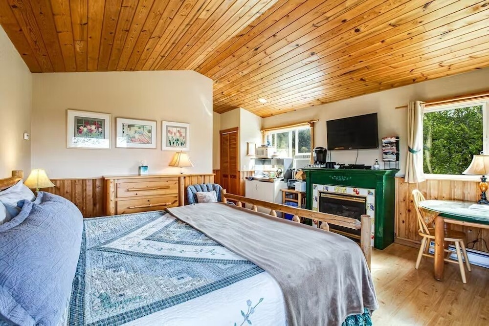 Deer Harbor Cottages - photo 20