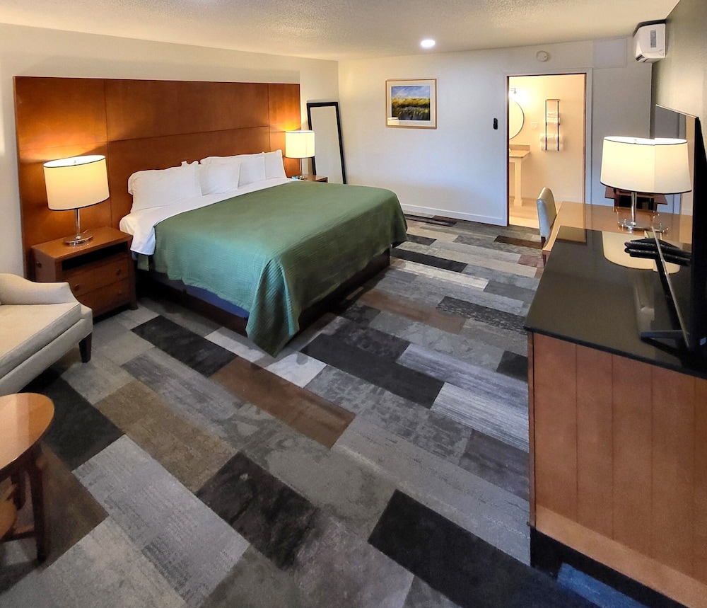 Shelton Inn - photo 8