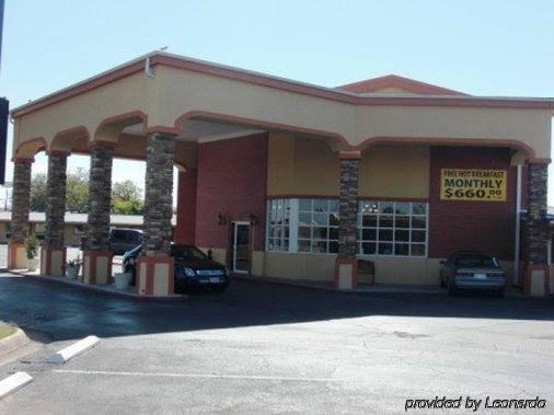 Frontier Inn Abilene - photo 3