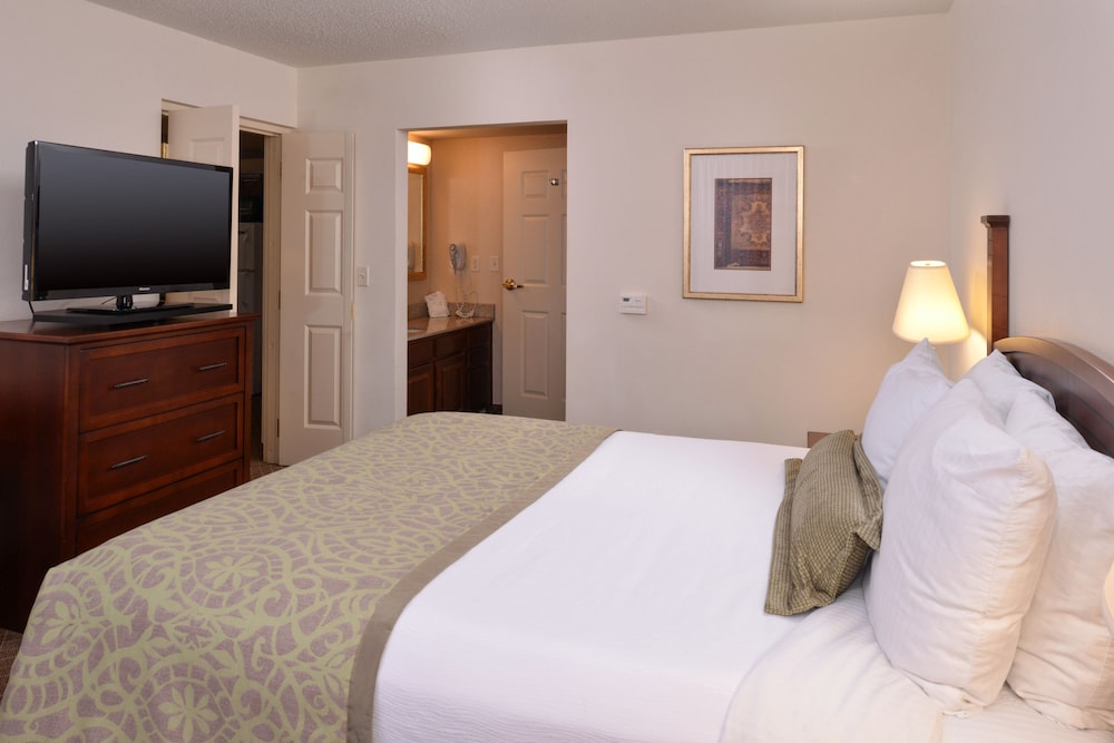 Staybridge Suites Indianapolis Airport by IHG - photo 17
