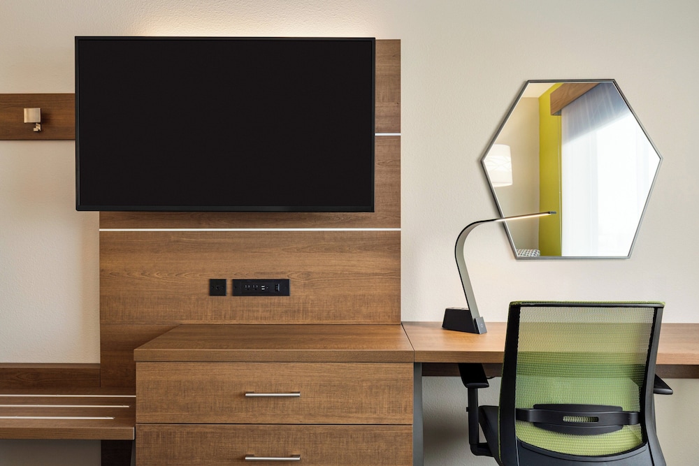 Holiday Inn Express & Suites Hayward Castro Valley by IHG - photo 9