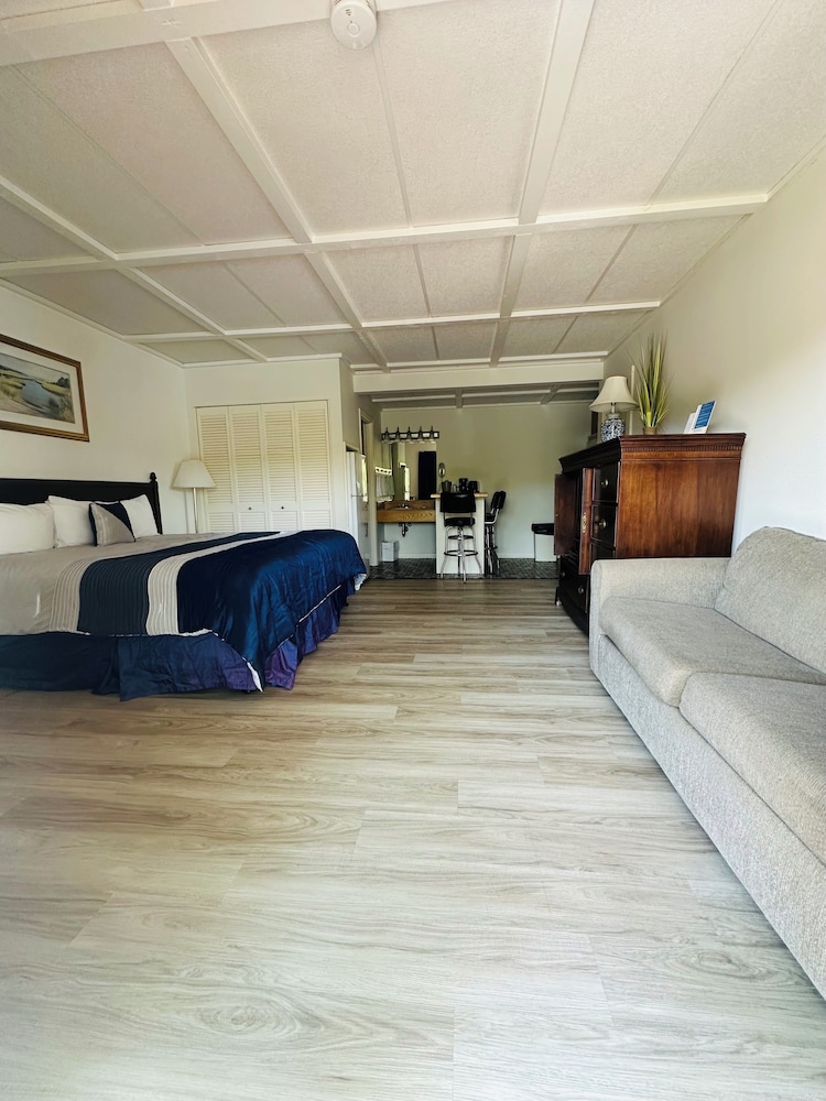 Green Harbor Waterfront Lodging - photo 7