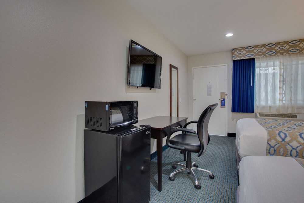 Quality Inn San Diego South Chula Vista - photo 19