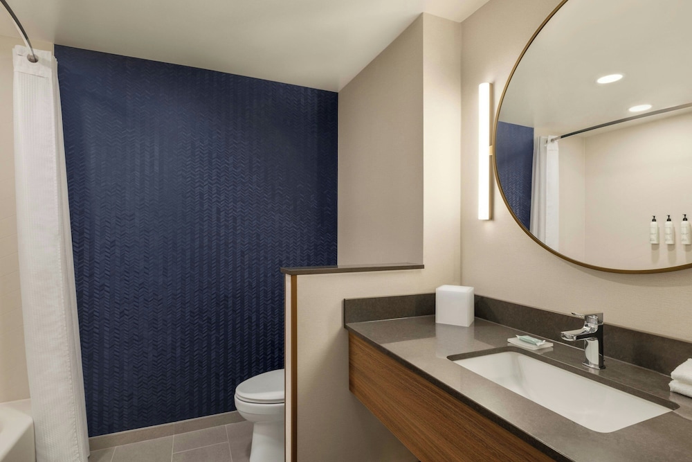 Fairfield by Marriott Inn & Suites Bethlehem PA - photo 23