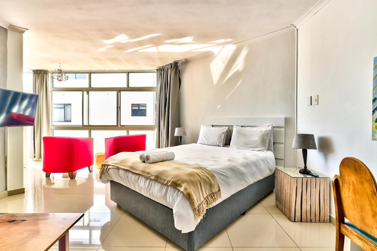 33 Blue Waters Studio Apartment.