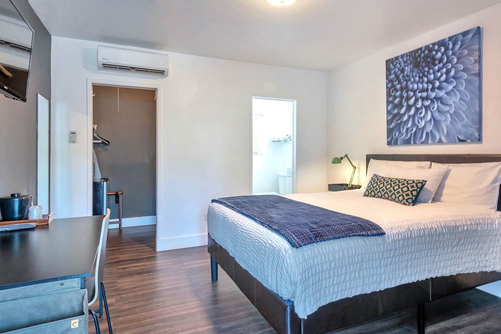 Oasis Hotel - photo 41