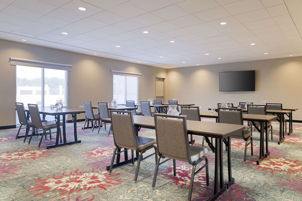 Home2 Suites By Hilton Clovis - photo 24