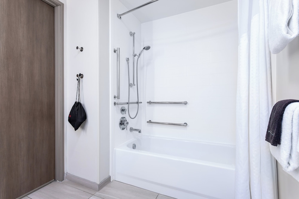 Holiday Inn Express & Suites Lancaster by IHG - photo 28
