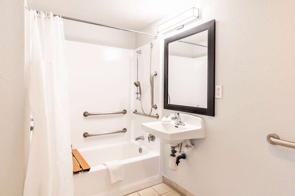 Motel 6 Carlsbad CA East - photo 8