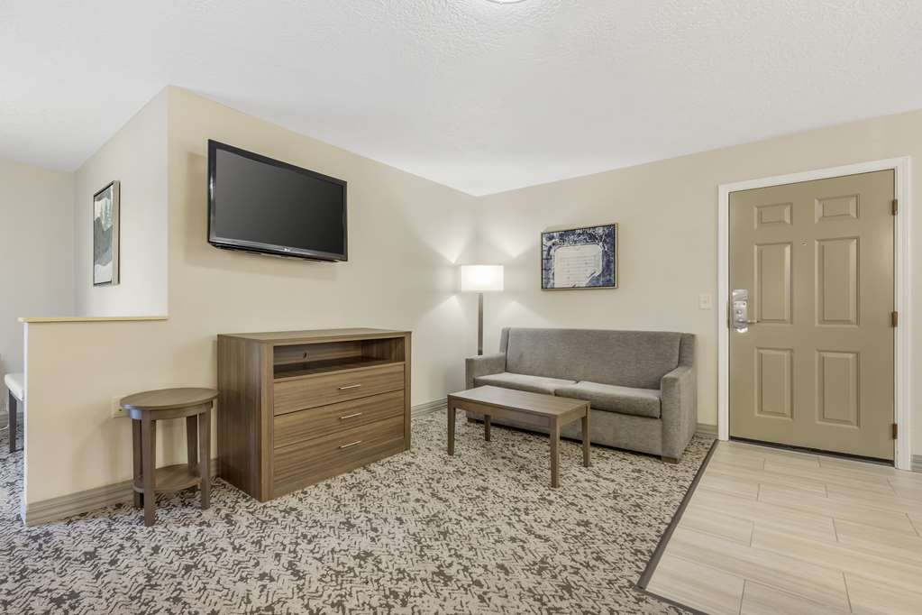 Best Western Plus Grand Manor Inn - photo 22