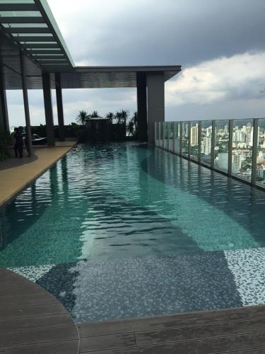 Urban Luxury One Bedroom