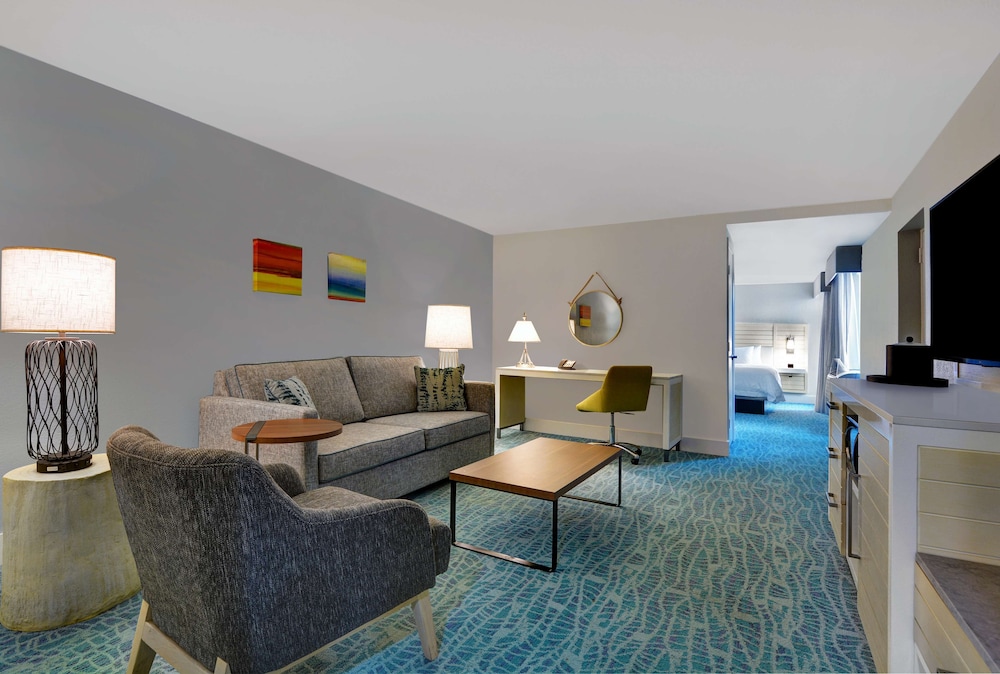 Hampton Inn Jacksonville Beach Oceanfront - photo 25