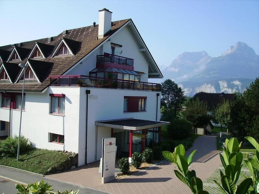 Apart Holidays — 4-Star Luxury Hotel in Ingenbohl, Switzerland