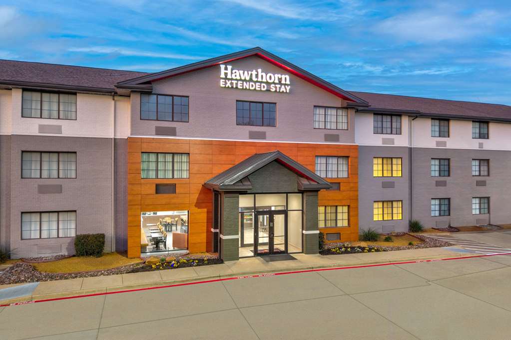 Hawthorn Extended Stay by Wyndham Bedford Dallas - photo 4