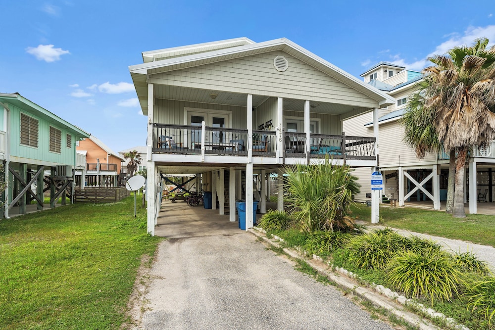 Waves and Rays — 4-Star Luxury Hotel in Gulf Shores, United States