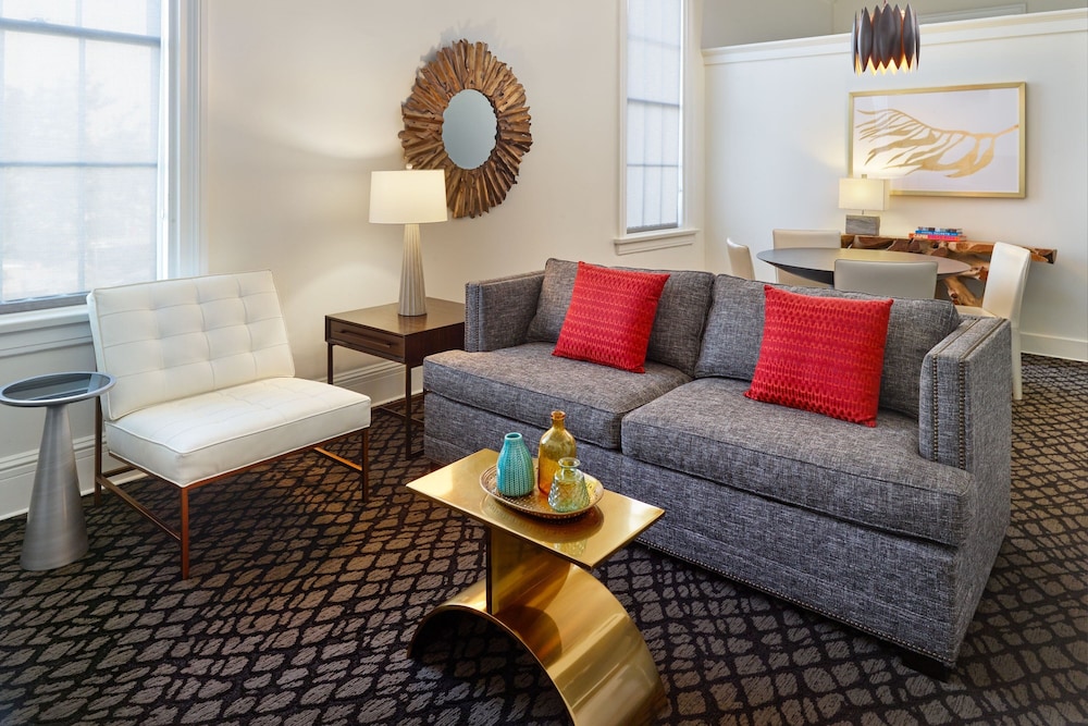 The Tremont House Galveston a Tribute Portfolio Hotel - photo 43