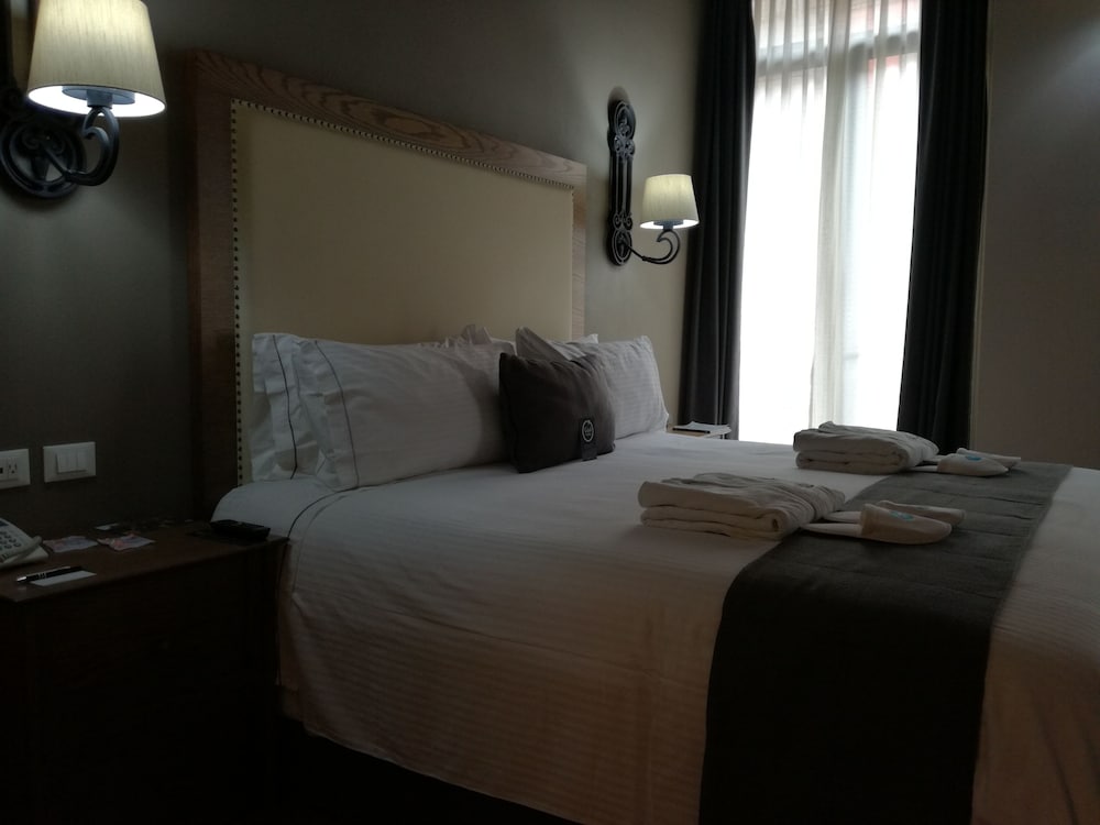 Room amenity