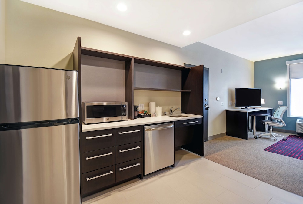 Home2 Suites by Hilton Beloit - photo 10