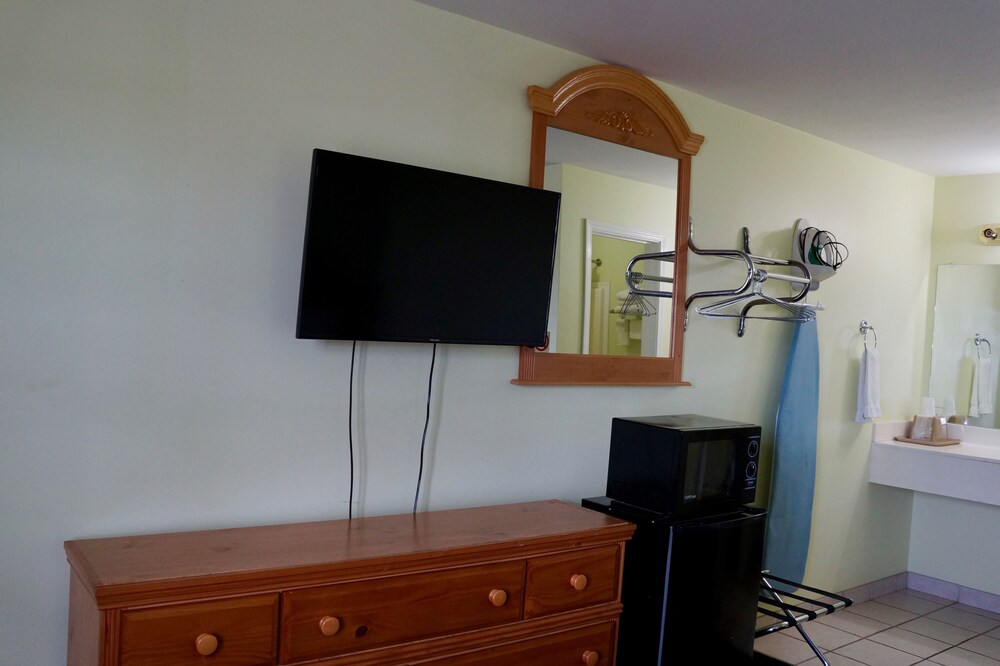 American Inn of Kinder - photo 11