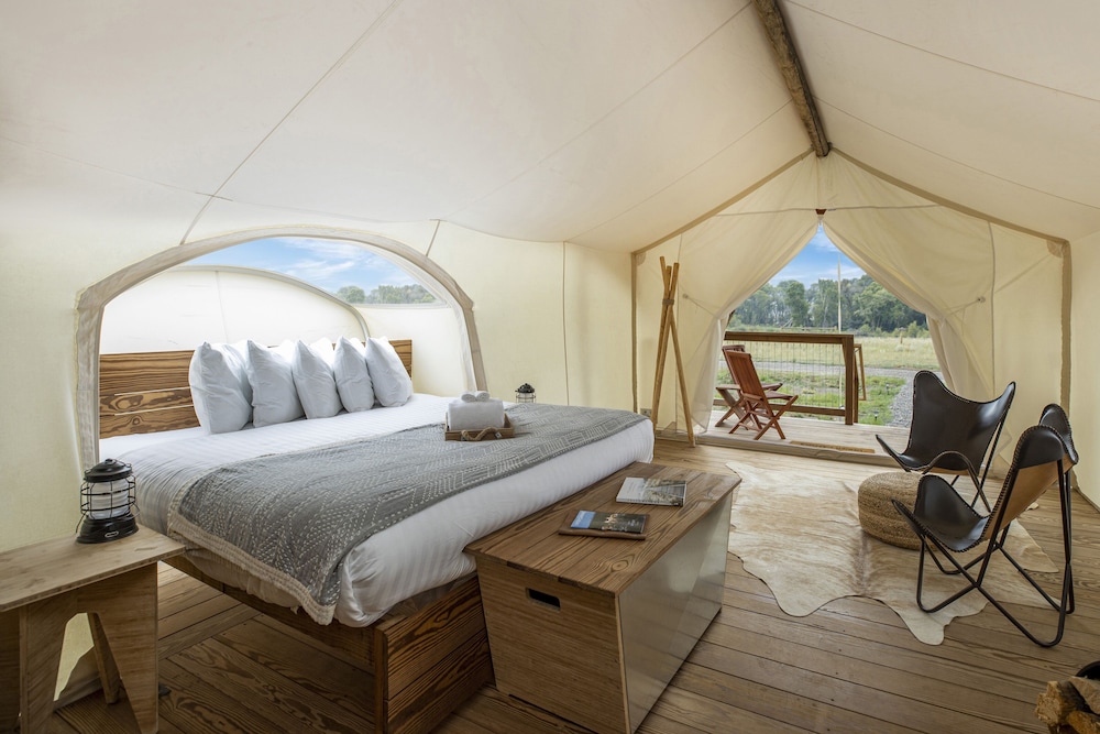 Under Canvas North Yellowstone - photo 24