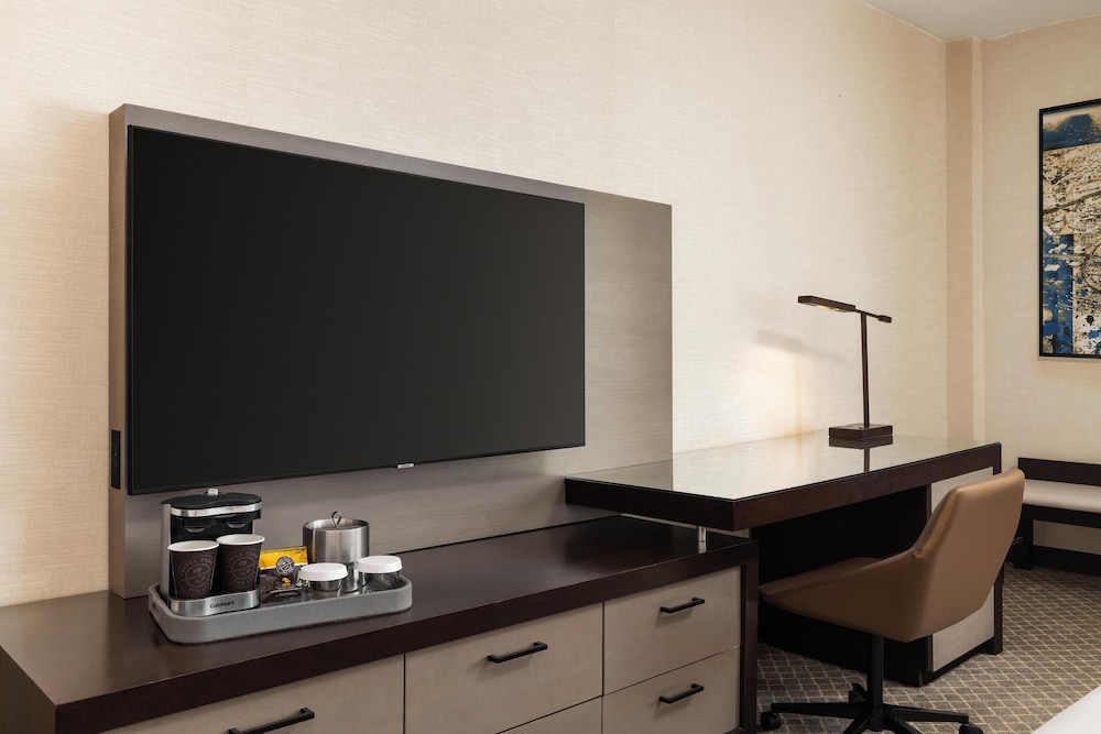 Doubletree by Hilton McLean Tysons - photo 26