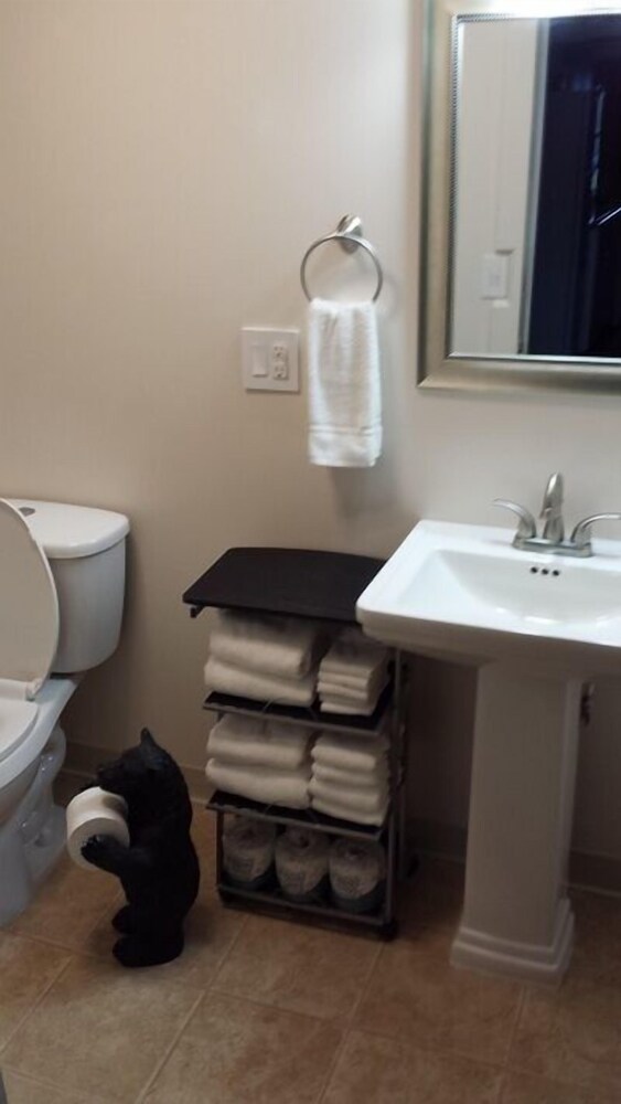 Bear Paw Inn - photo 9
