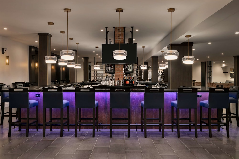 DoubleTree by Hilton Canton Downtown - photo 33